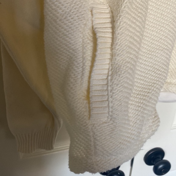 Cream pull over sweater/sweatshirt - Picture 5 of 5